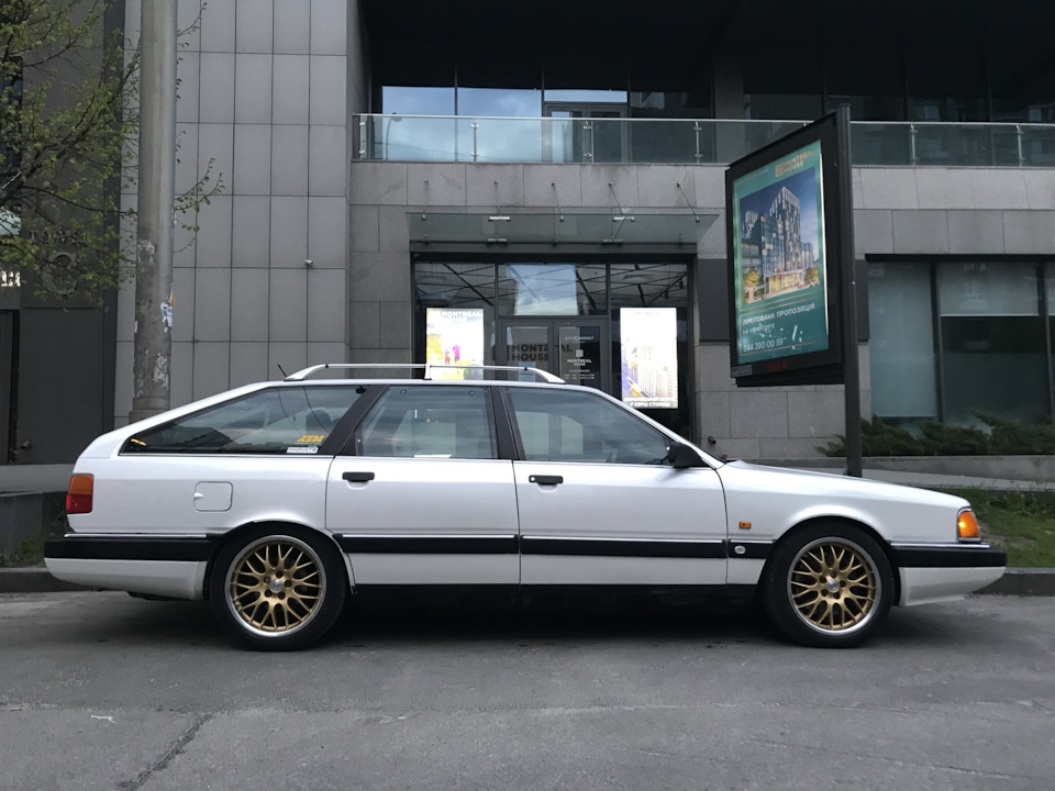 Фото в бортжурнале Audi 200 (20v)