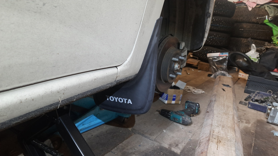 🐇 #11 Установил брызговики — Toyota Passo (3G), 1 л, 2019 года | своими ...