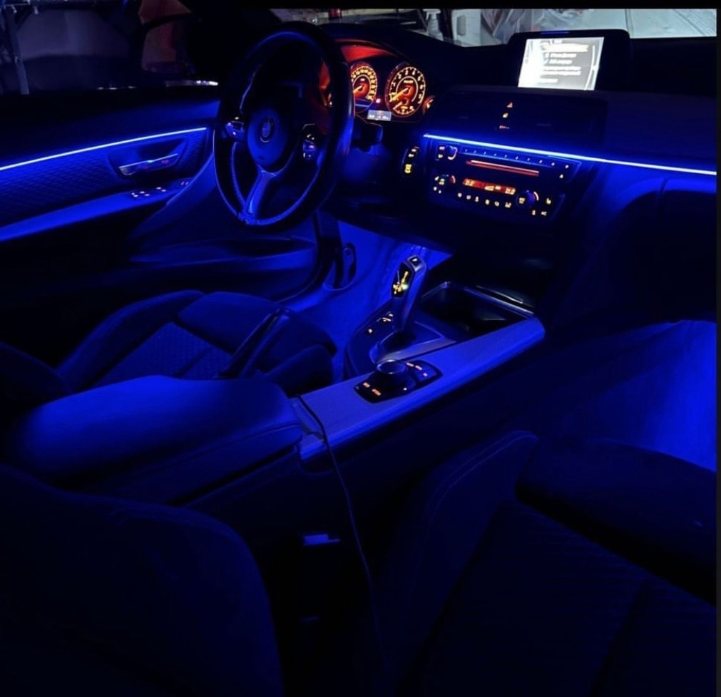 Подсветка бмв е90. BMW F 25 контурная подсветка. BMW f07 Ambient Light