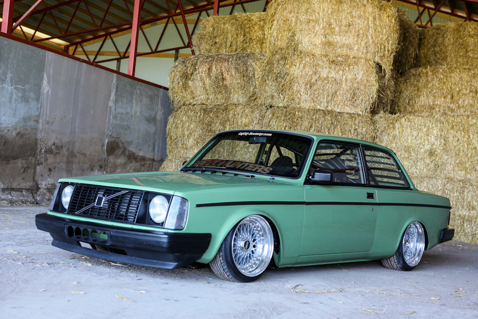 Volvo 242