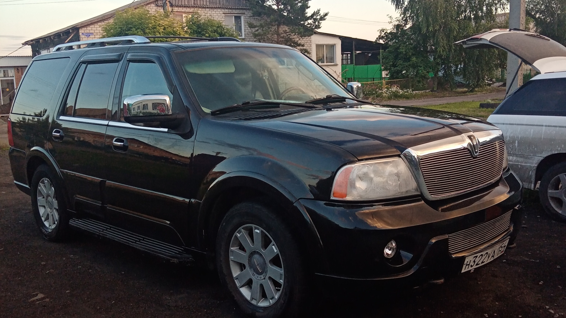 Lincoln Navigator (2G) 5.4 бензиновый 2002 | Медведь 