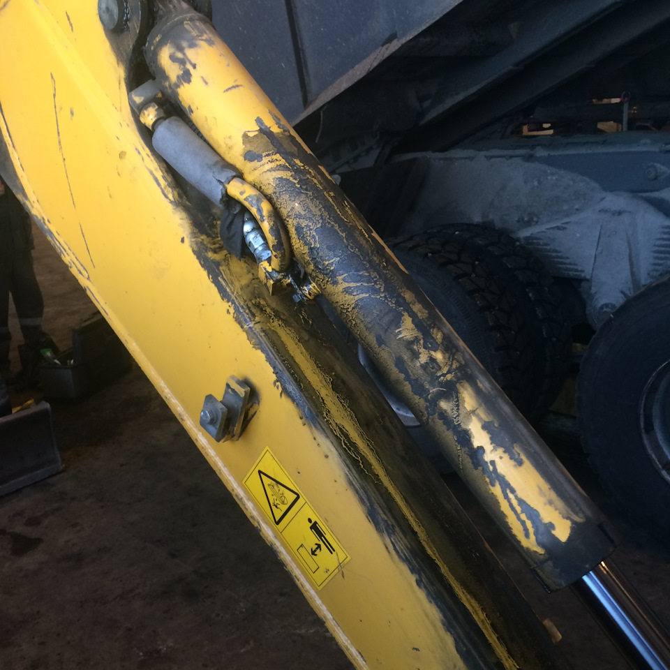 Замена РВД. — KOMATSU PC55 MR-3, 2,1 л, 2016 года | расходники | DRIVE2