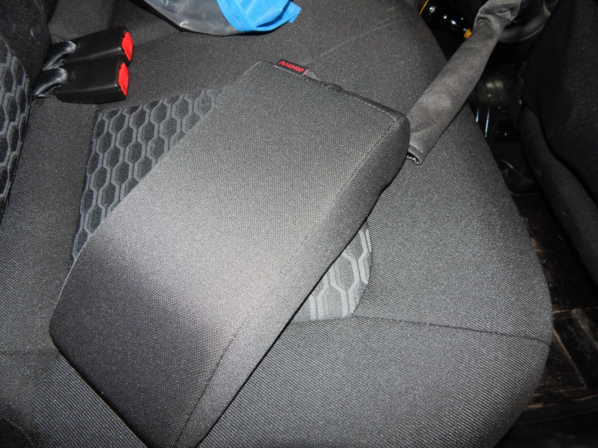 Подлокотник на Ладу Гранта — Lada Гранта Лифтбек (2-е поколение), 1,6 л ...