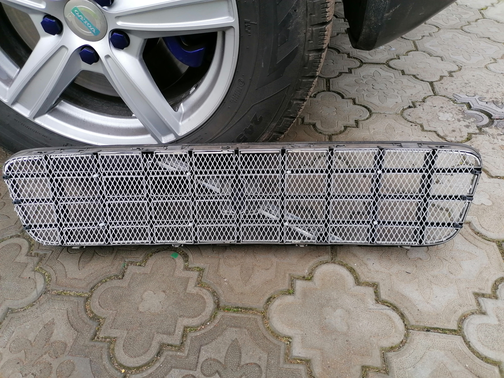 Сетка от мтз в решётку volvo — Volvo XC90 (1G), 2,4 л, 2005 года ...
