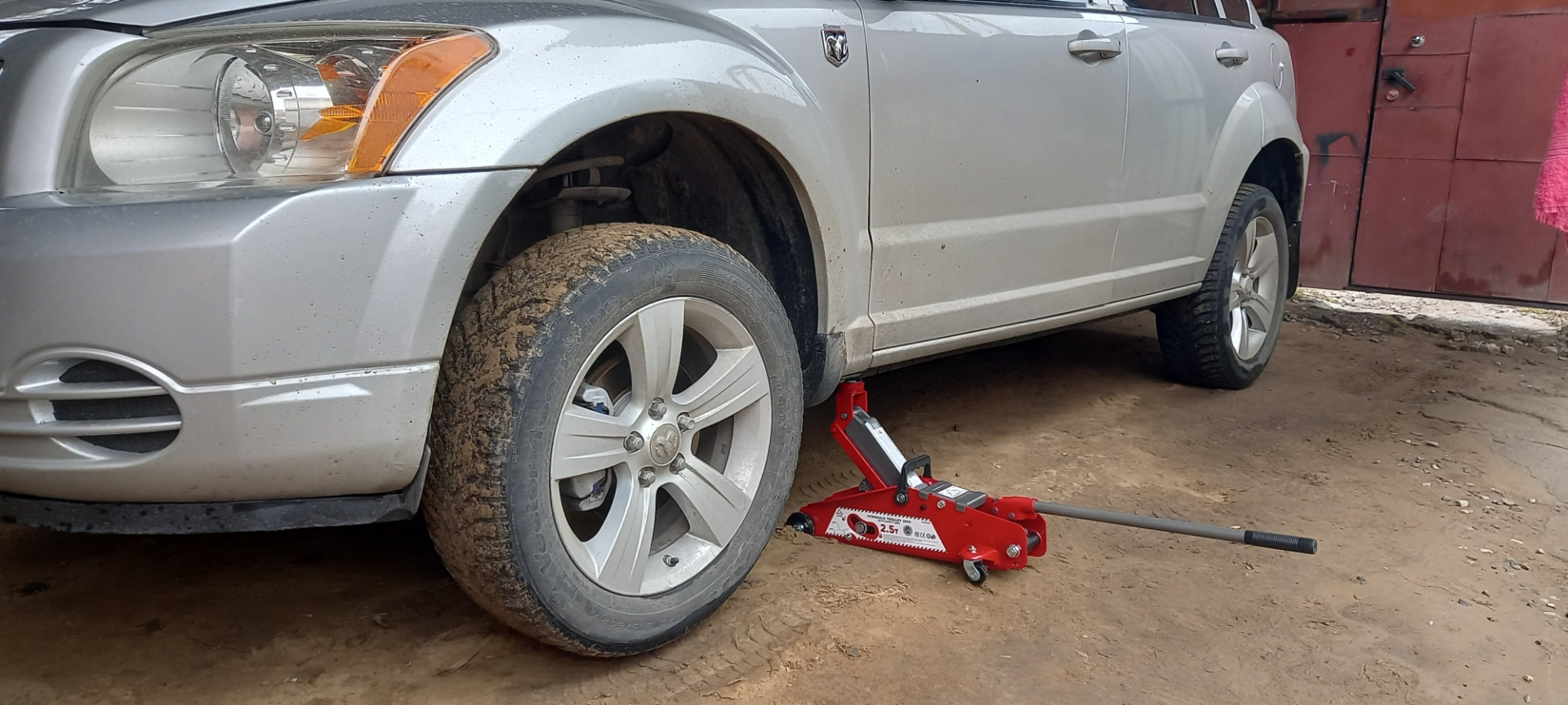 Покупка подкатного домкрата и присадка в топливо — Dodge Caliber, 2 л ...
