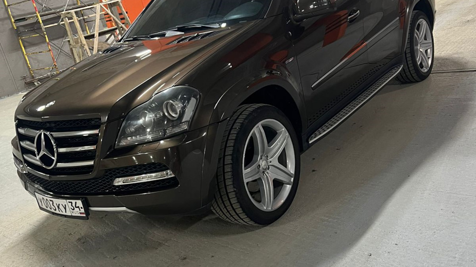 Mercedes-Benz GL-Class