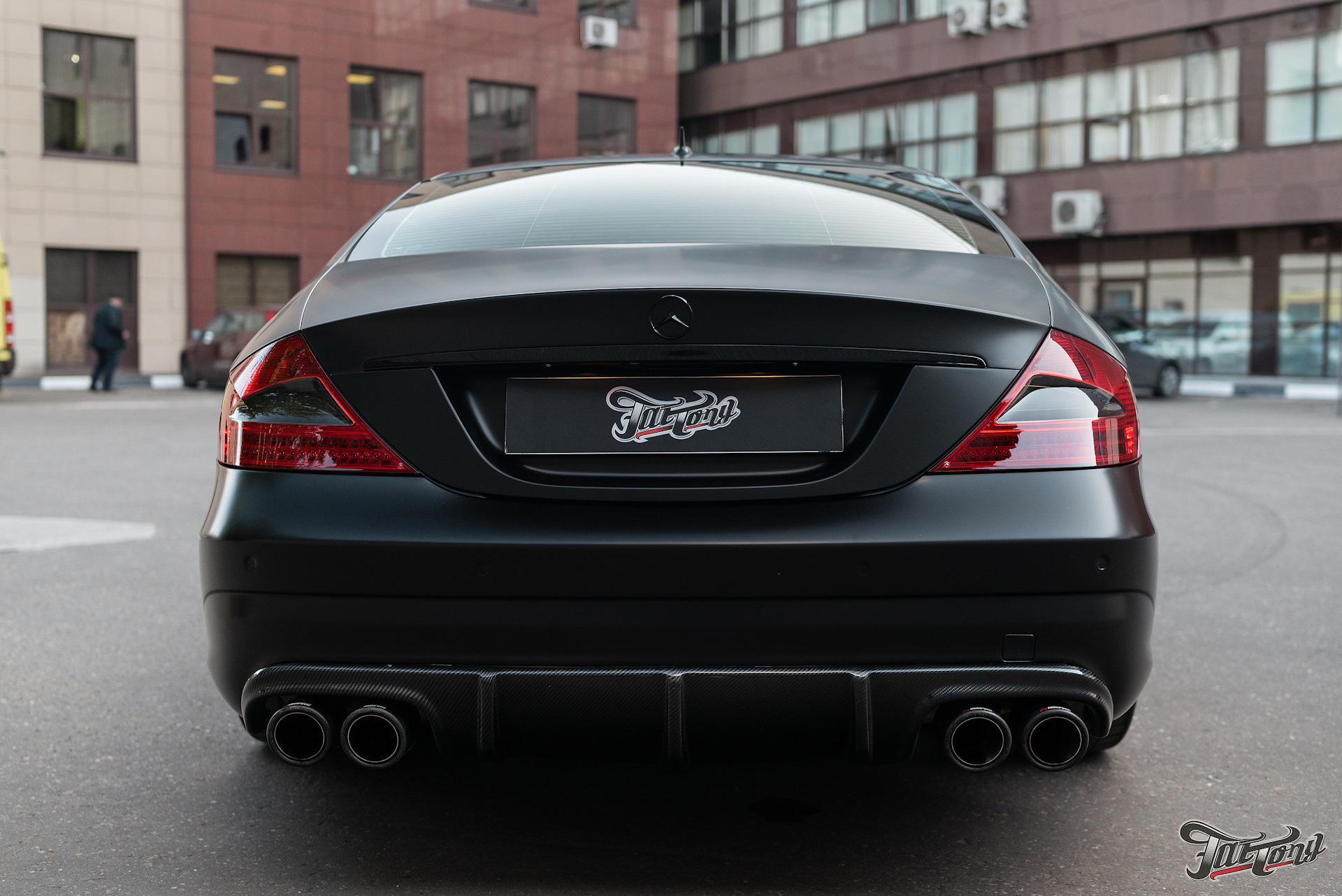 CLS 5 0 AMG Black черные фары