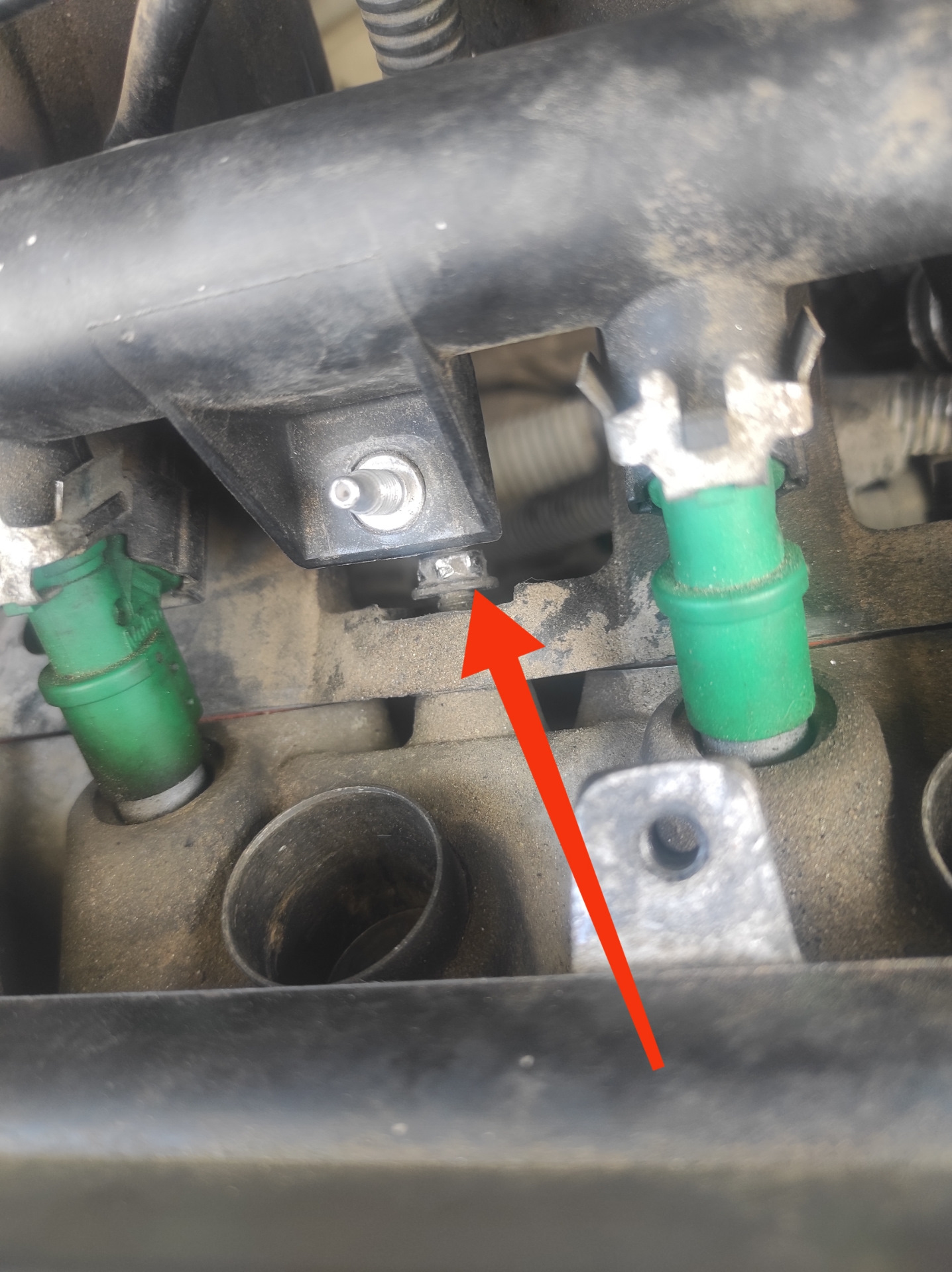 Замена топливной форсунки — Peugeot 206 Sedan, 1,4 л, 2008 года ...