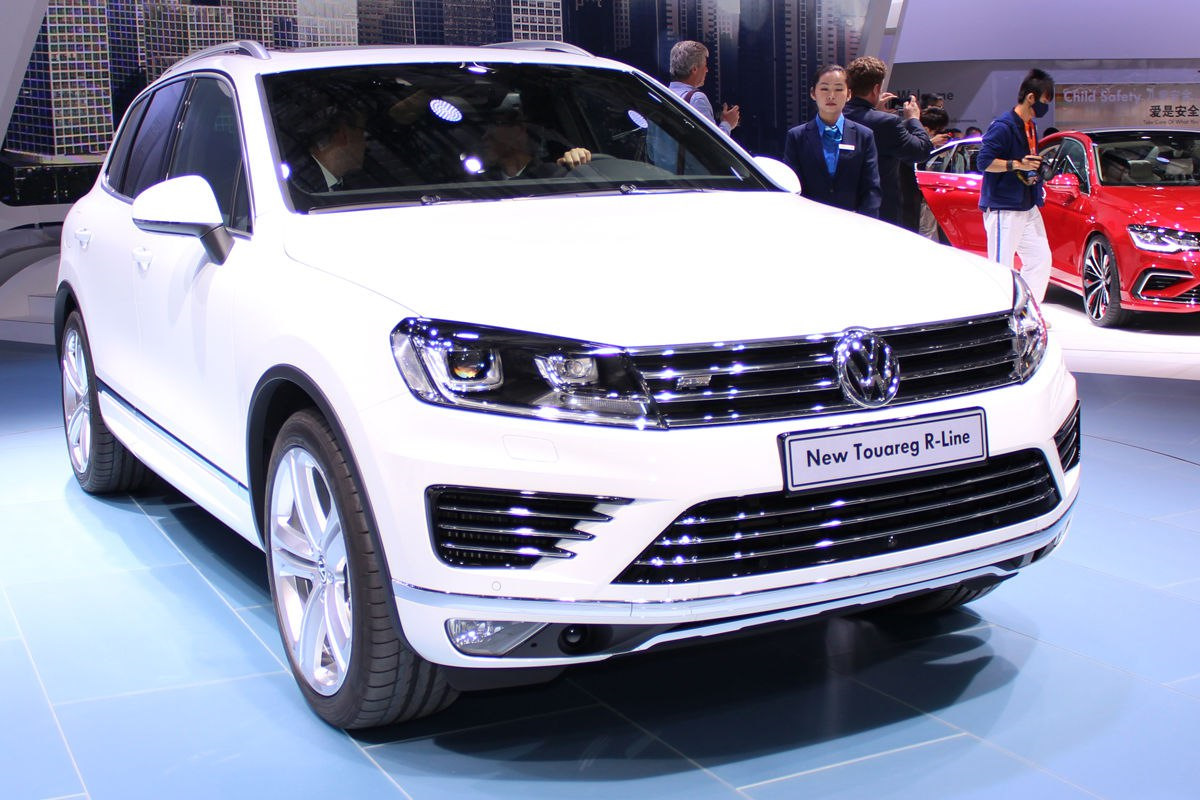 Volkswagen touareg 3 6. Touareg 2015. Фольксваген Туарег 3.6 2015. Туарег 2015. Фольксваген Туарег 2015.
