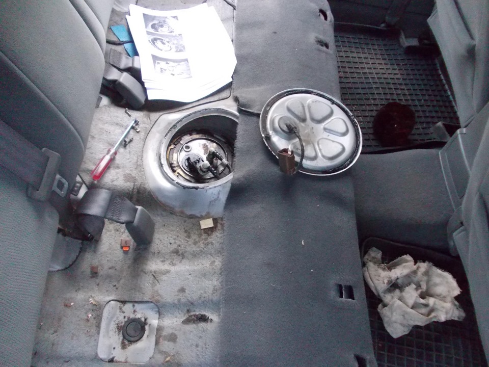 Поменял расходники и сеточку в бензонасосе. — Chevrolet Lacetti 5D, 1,4 ...