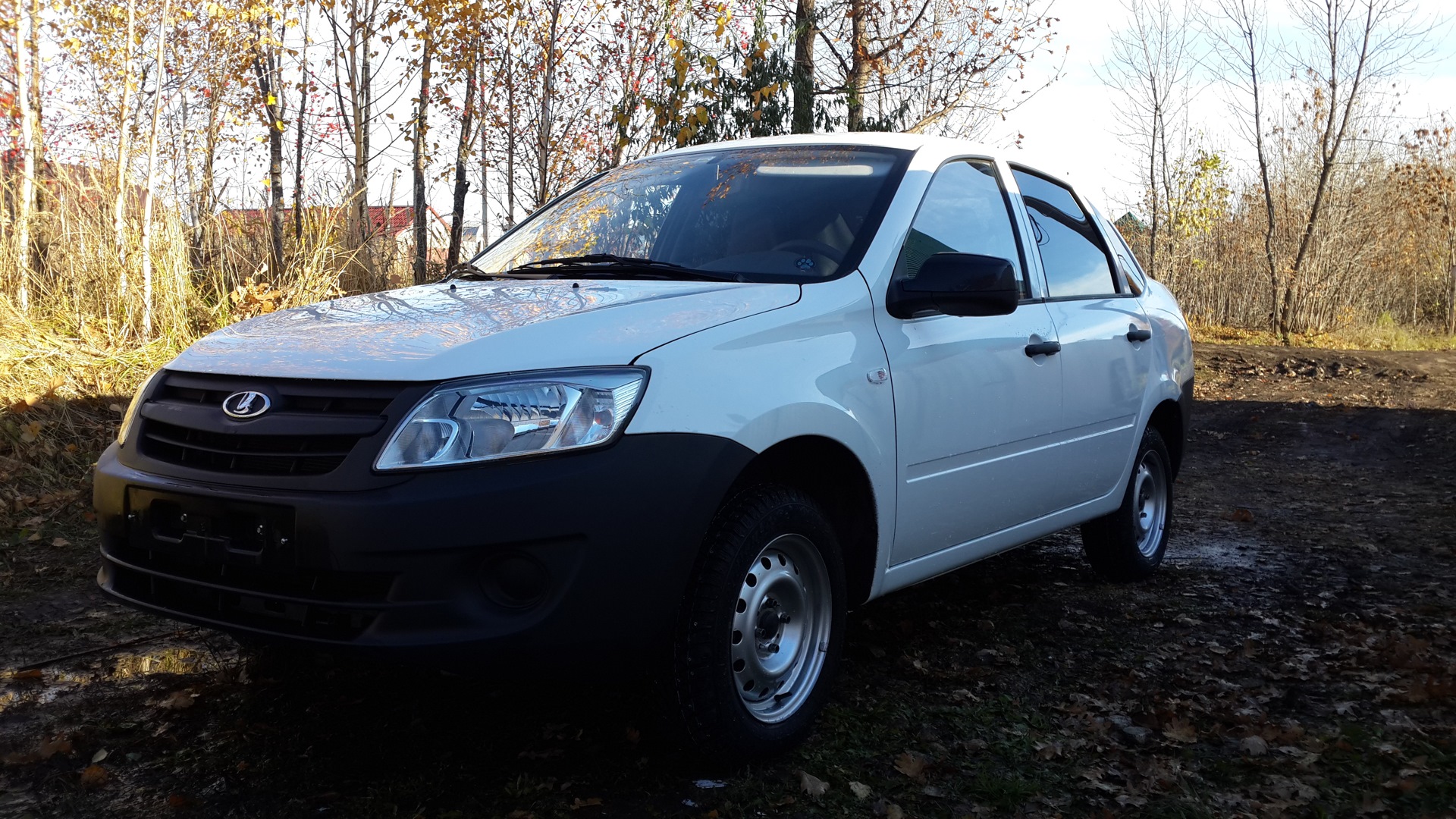 Lada Гранта 1.6 бензиновый 2013 | Белое облако 240 на DRIVE2