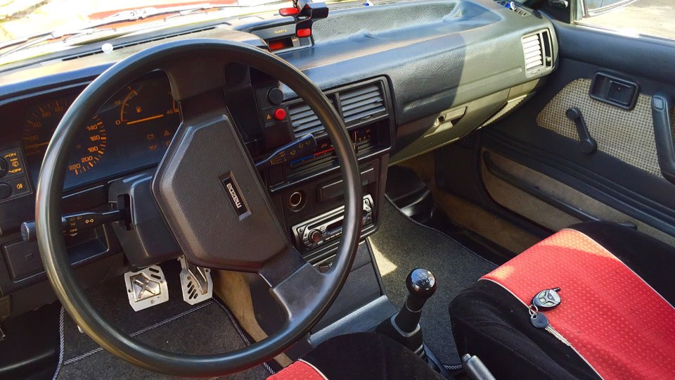 1987 mazda 323 interior