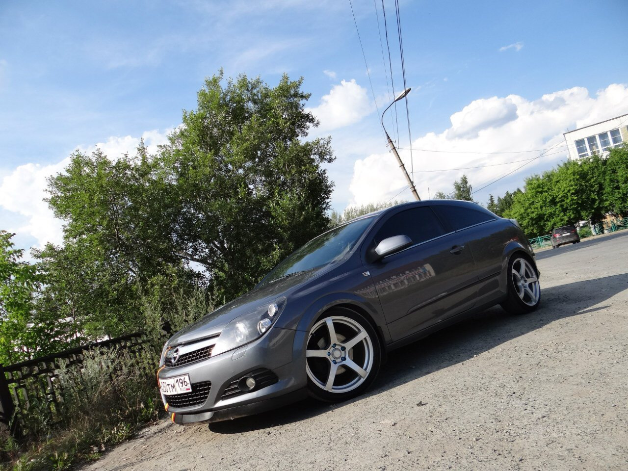 Astra h колеса. Opel Astra h GTC на 17 дисках. Astra h GTC на 18 дисках.