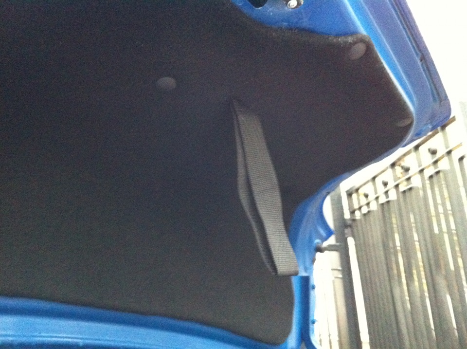 #1.Обтяжка крышки багажника карпетом. — KIA Rio (2G), 1,4 л, 2009 года ...