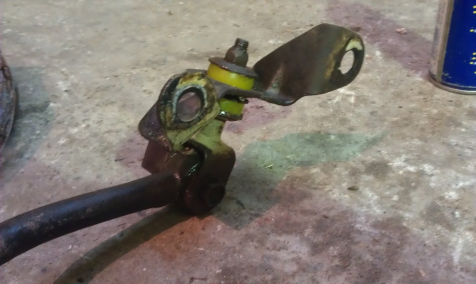 Замена уплотнений на стабилизаторе поперечной устойчивости (задний ...