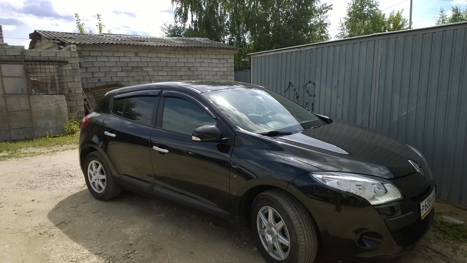 Renault Megane III 1.6 бензиновый 2010 | (Маруся)черный жемчуг на DRIVE2