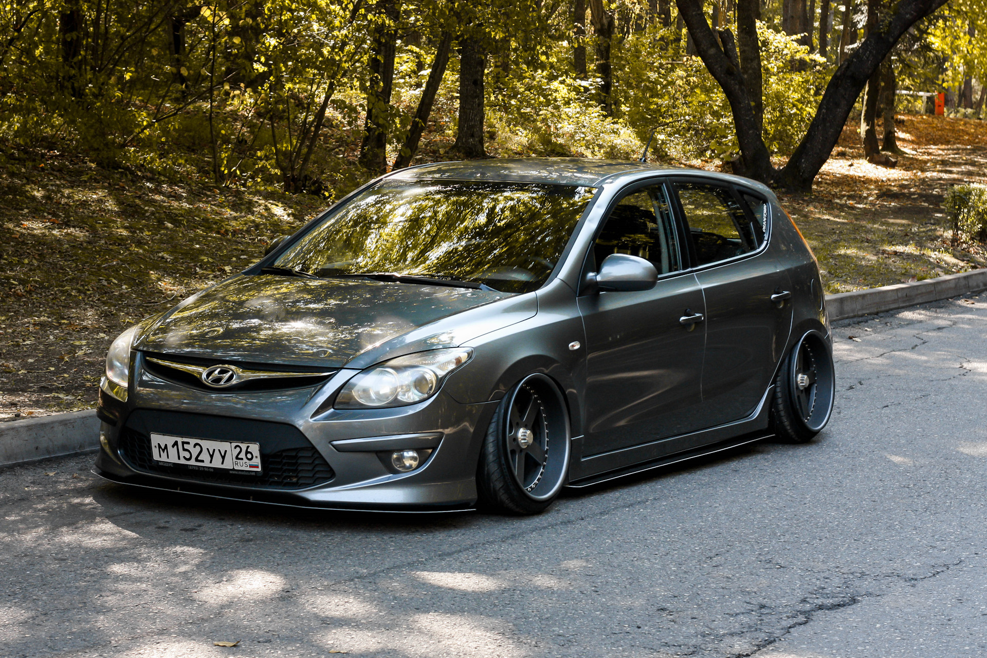 1 8 ая. Hyundai i30 стенс. Hyundai i30 stance. Hyundai i30 2010 stance. Hyundai i30 Tuning.