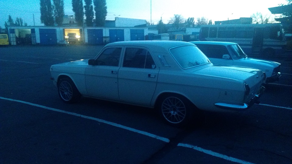 ГАЗ 2410 2.4 бензиновый 1989 | 402(Инжектор) на DRIVE2