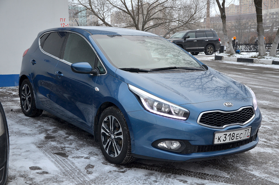 Kia Ceed синий 2013