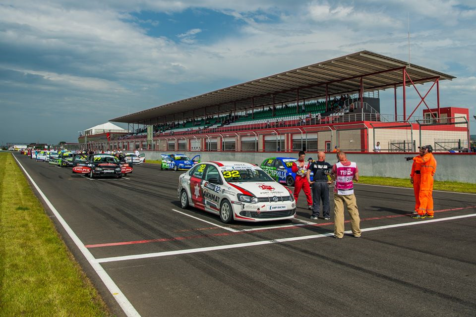 Крепость грозная автодром. Fort Grozny Autodrom. Гоночная трасса в Грозном. Эвакуация РСКГ.