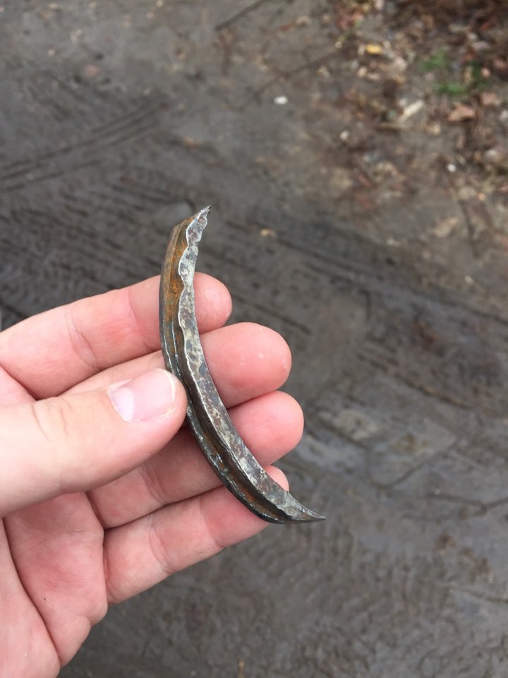 Ну вот, первый попадос… — Renault Fluence, 1,6 л, 2015 года | шины | DRIVE2