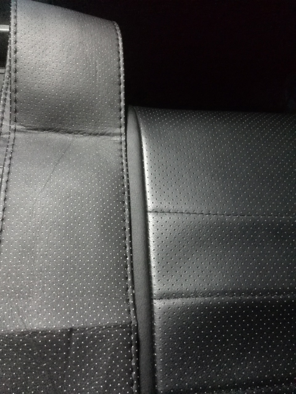 Слева оплетка, справа сидение — Chevrolet Lacetti 5D