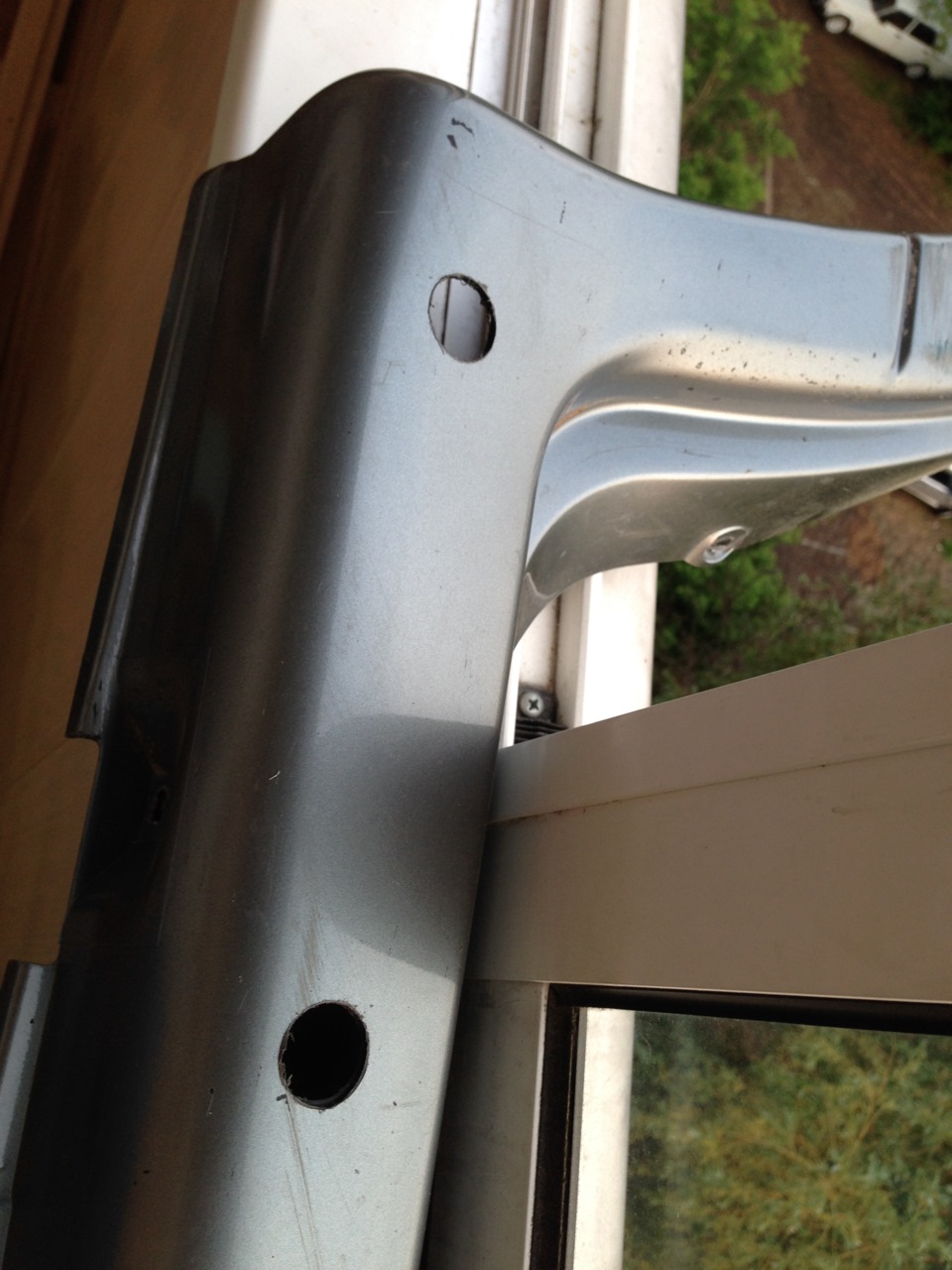 Покраска датчиков парктроника и снятие шильдика с капота — LADA 2114, 1 ...