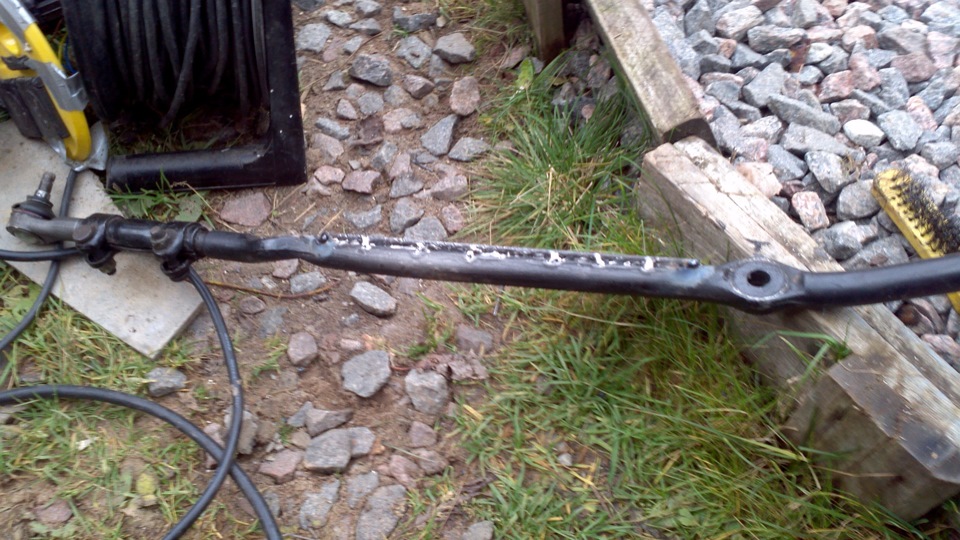 Рулевые тяги на туарег 2008. Гнет рулевые тяги. Погнута рулевая тяга гольф 6. Гнутый рулевая тяга ваз. Погнуло рулевую тягу.