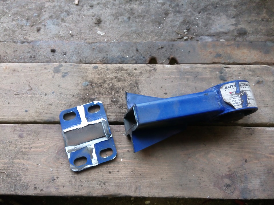 Опора двигателя кастомная. Опора двигателя кастомная. Кастом опоры двс. Кастом опоры двс. Подушка крепления двигателя кастом на ваз.