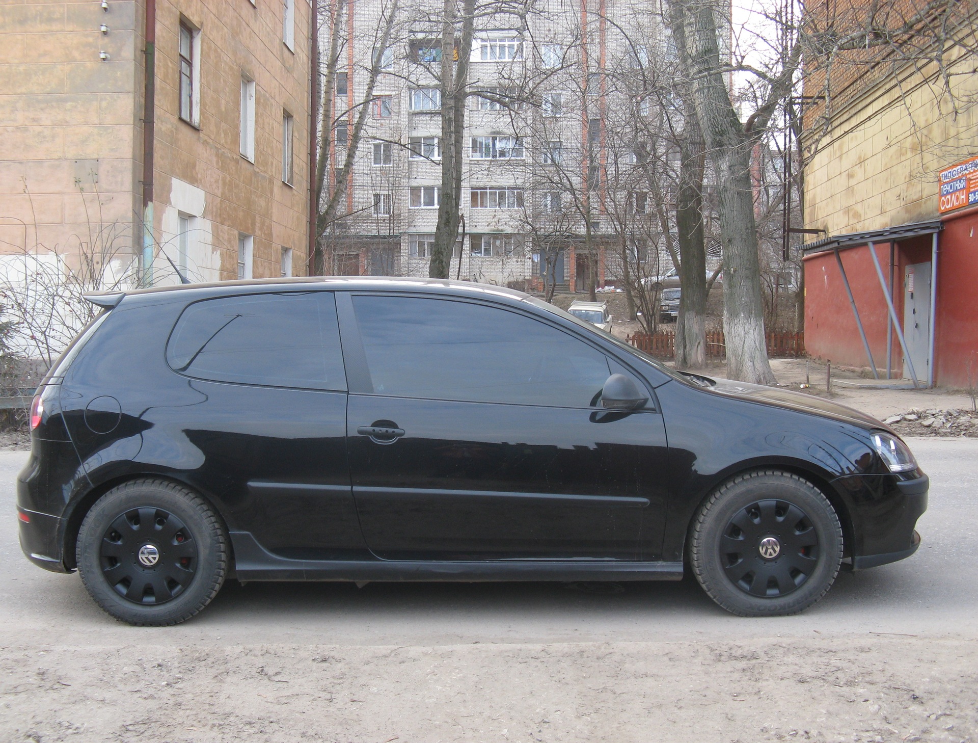 Готовь колпаки летом!.. — Volkswagen Golf Mk5, 1,4 л, 2007 года | тюнинг |  DRIVE2