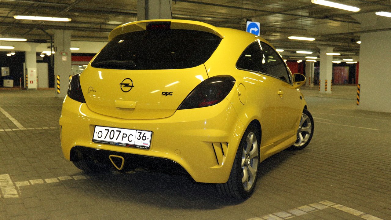 Exterior Taxi Opel Corsa