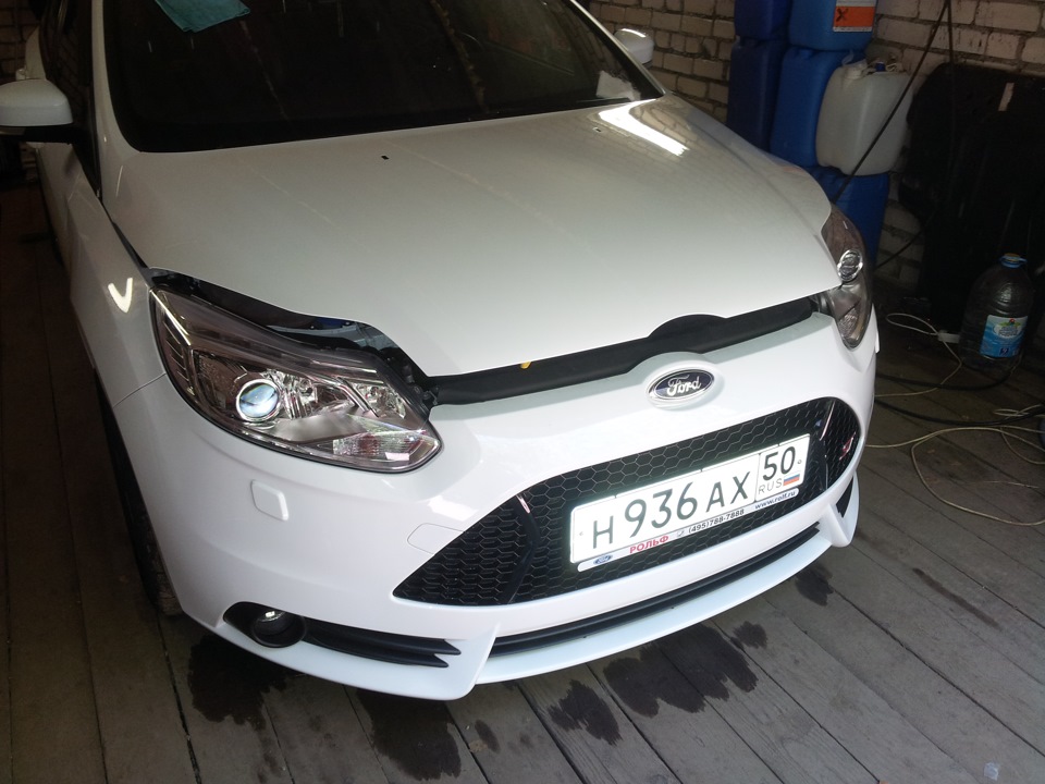 Оклейка капота защитной пленкой — Ford Focus III ST, 2 л, 2012 года ...