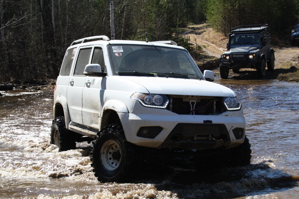 Тут позируем — УАЗ Patriot