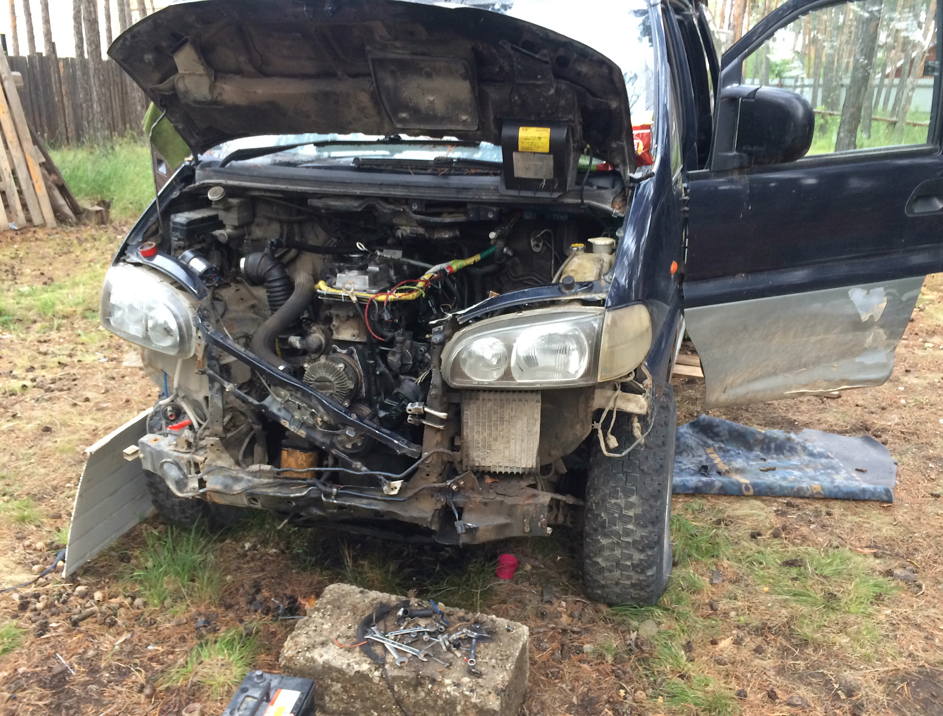 Делика какой двигатель. Двигатель сузуки g13b. Митсубиси делика sk82. Двигатель mitsubishi delica дизель. Двигатель митсубиси паджеро 2.