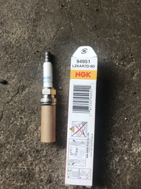 LZKAR7D9D Свеча зажигания 94951 NGK | Запчасти на DRIVE2