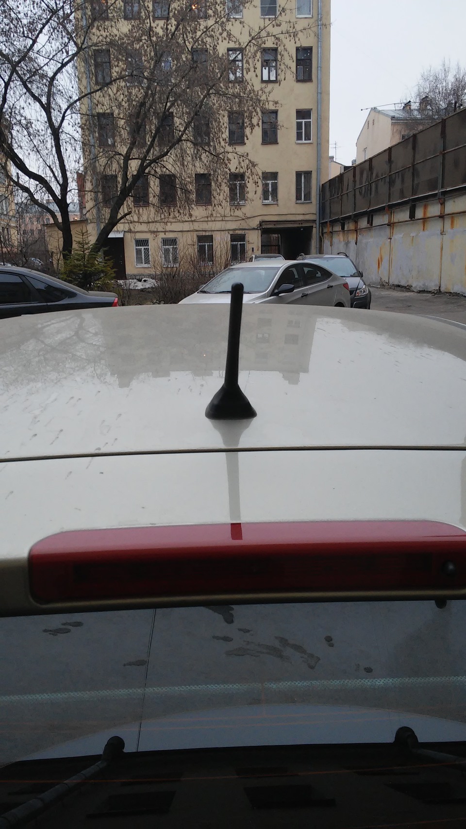 Короткая антенна. — Renault Megane III, 1,6 л, 2013 года | стайлинг ...