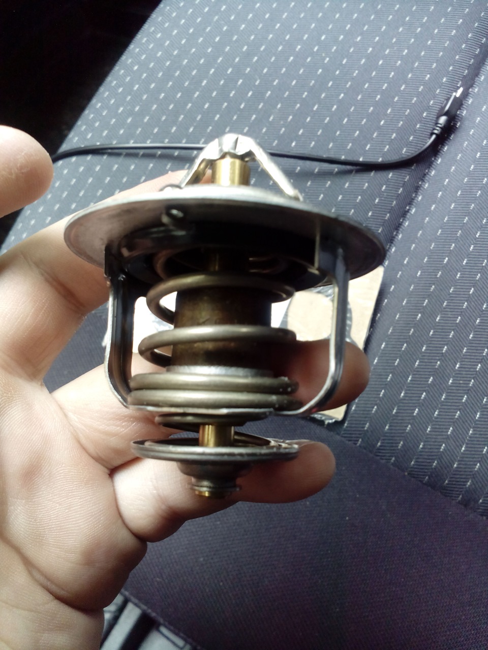 4. 3. Термостат хендай гетц 1. Термостат hyundai getz 1. Luzar lt0825 термостат.