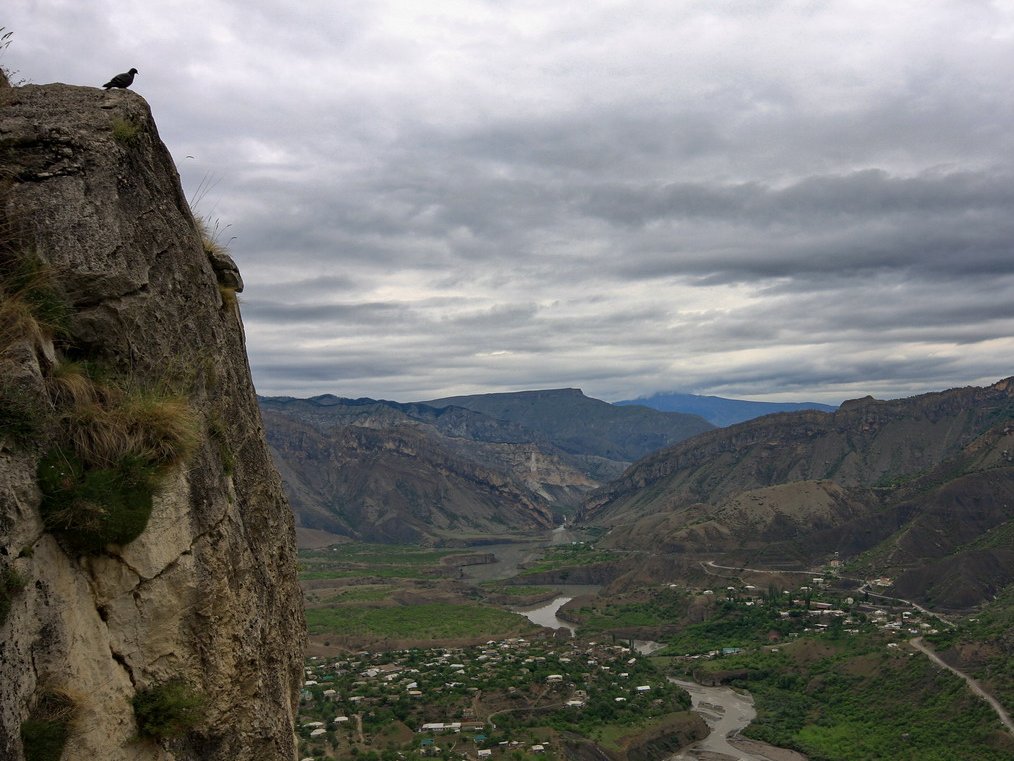 Слушать горный дагестан. Гуниб. Самая высокая гора в Дагестане фото. Дагестан в одном фото.