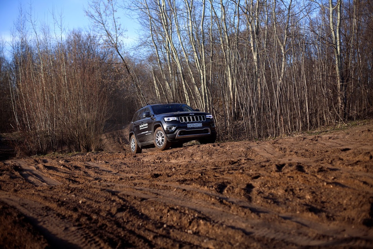 Jeep Grand Cherokee wk2 по бездорожью