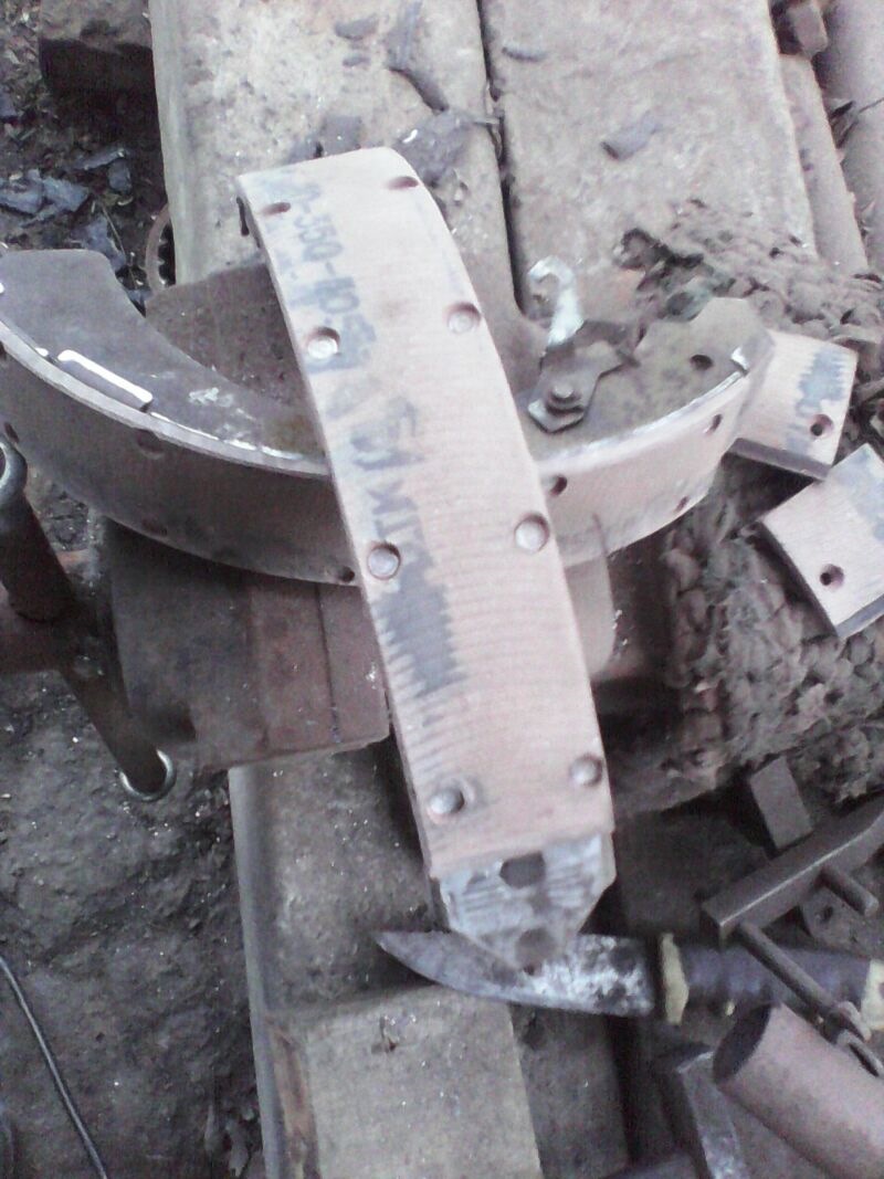 Замена накладок на задих тормозных колодках. Клепаем! — Great Wall ...