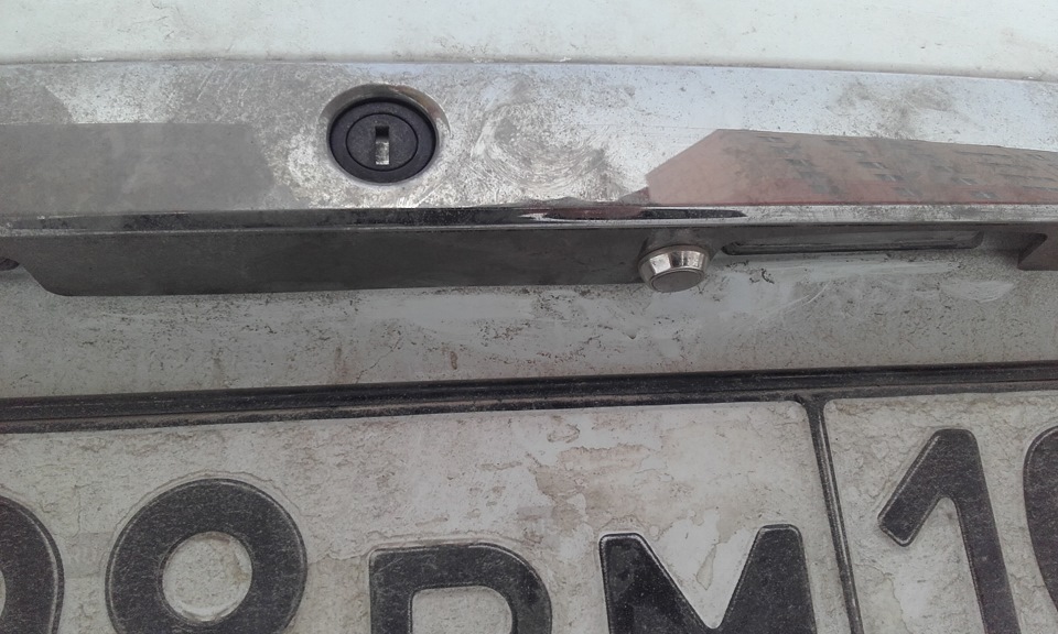 кнопка открывания багажника — Nissan Almera V (G11/15), 2014 года ...