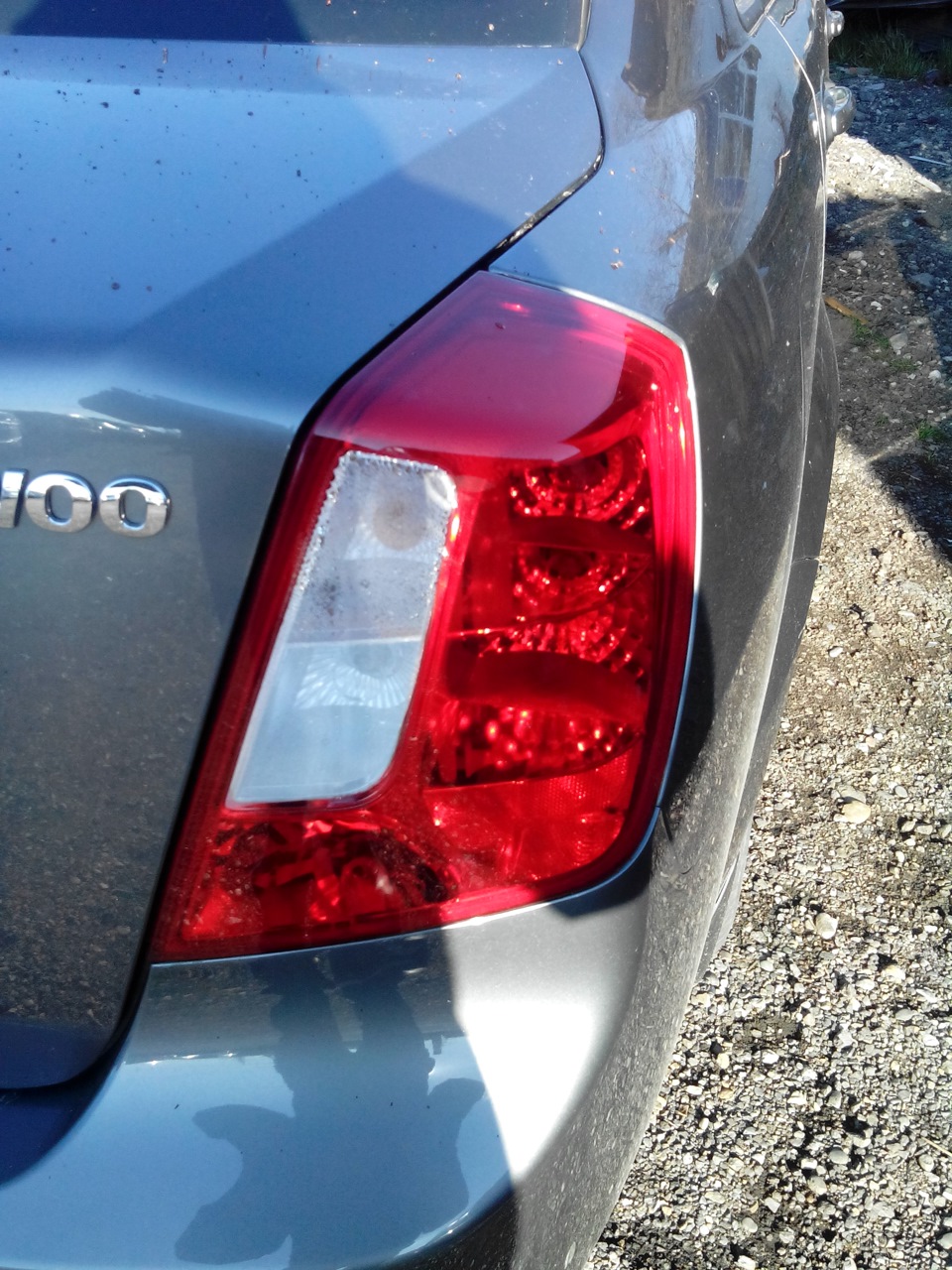 Потеют задние фонари — Daewoo Gentra, 1,5 л, 2014 года | поломка | DRIVE2