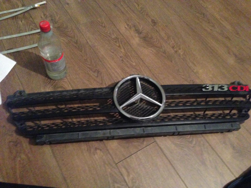Хромированные накладки на решетку радиатора — Mercedes-Benz Sprinter ...