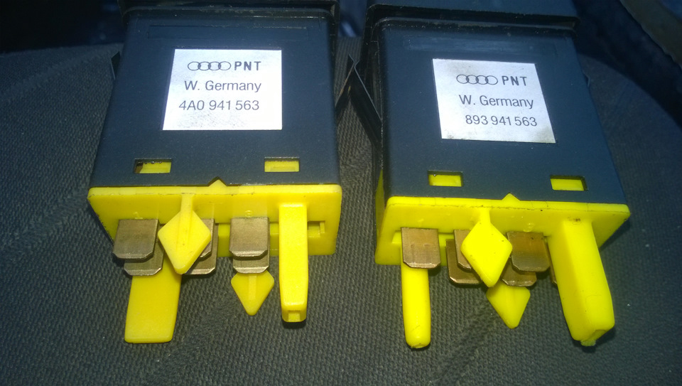 893941563 Кнопка противотуманки VAG | Запчасти на DRIVE2