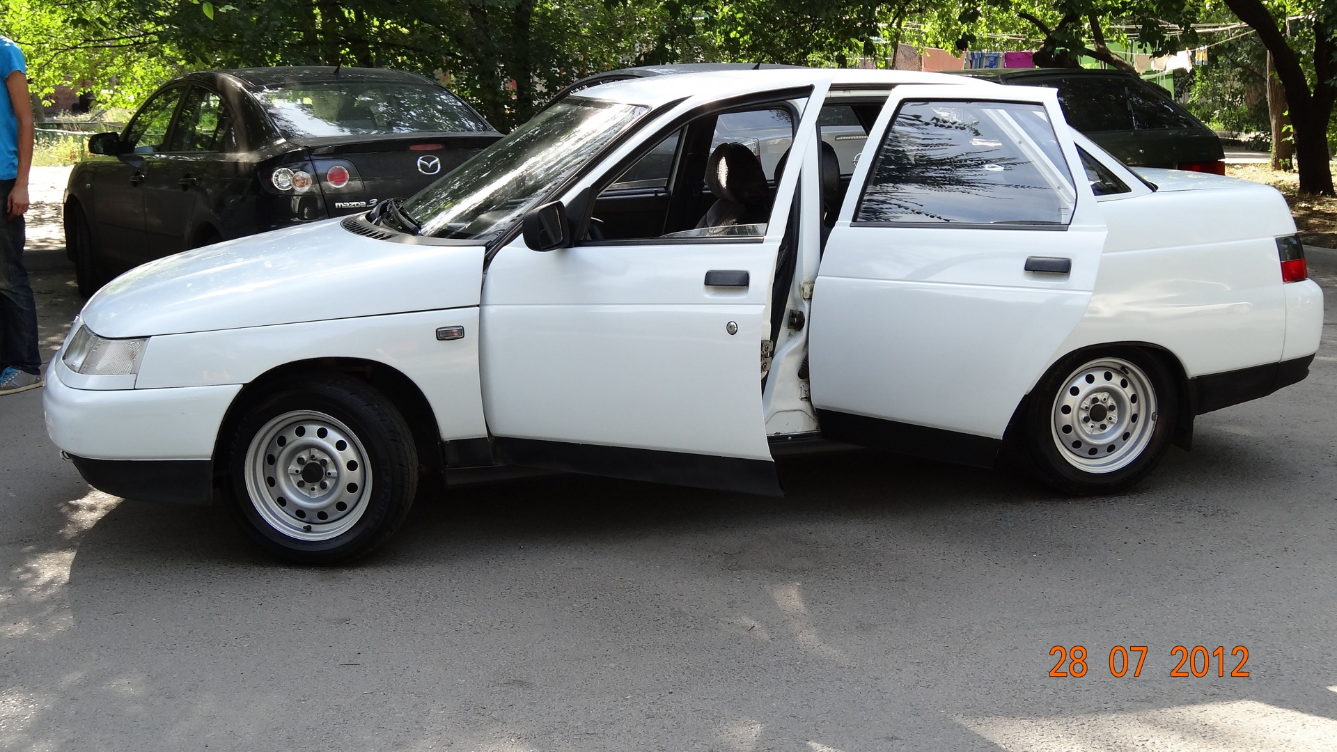 Lada 21102 1.5 бензиновый 2001 | 202 Ярко-Белый 