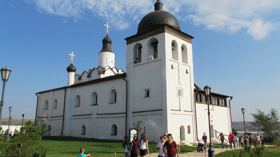 Памятник иуде в свияжске фото