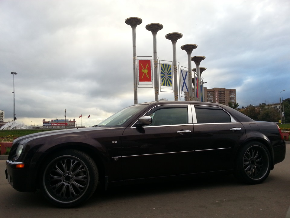 Фото в бортжурнале Chrysler 300C (1G)