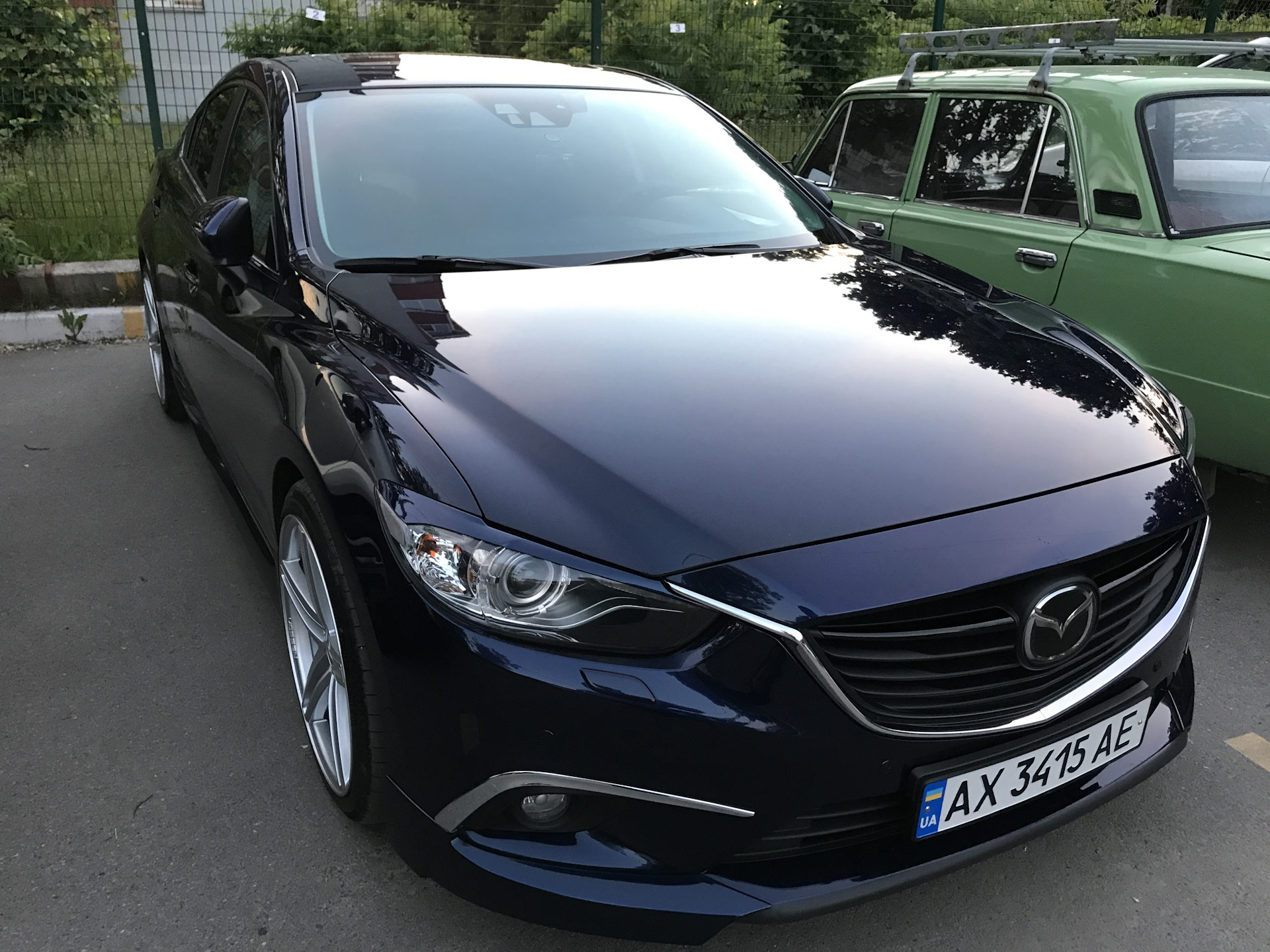 Тонированная мазда 6. Мазда 6 тонированная синяя. Mazda 6 тонированная. Мазда 6 2013 тонированная.