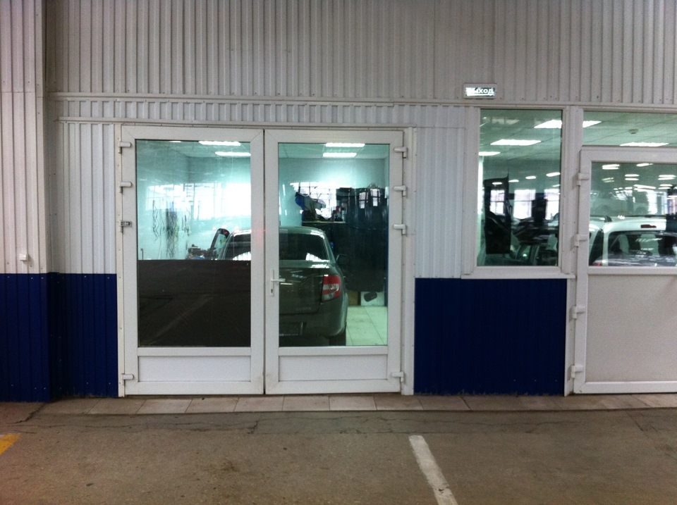 Установка сигнализации и парктроника. — Lada Гранта, 1,6 л, 2013 года ...