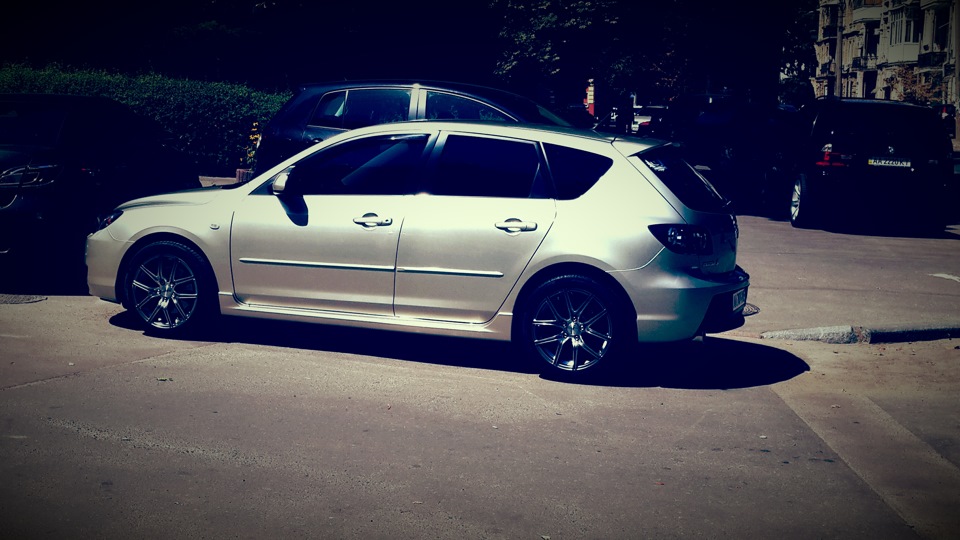 Mazda 3 не MPS :)